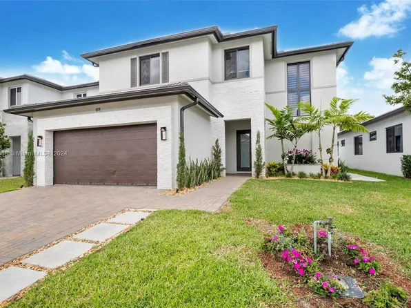 8118 NW 46th Ter, Miami, FL 33166