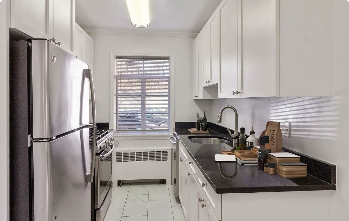 2 bed, 755 sqft, $3,595 — Photo 2