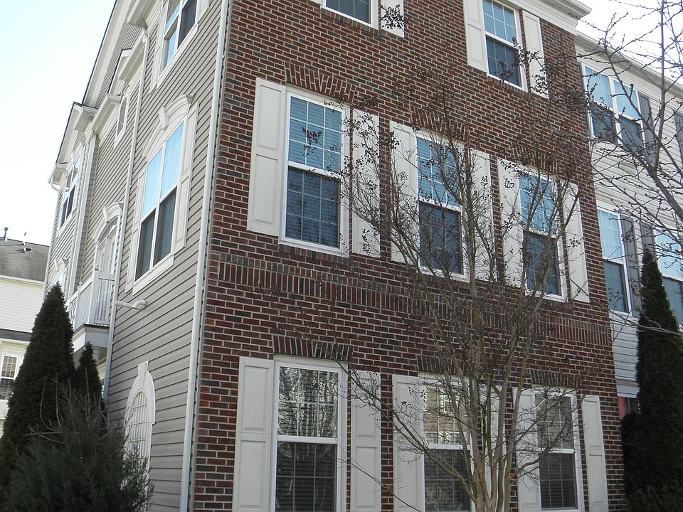 1st image of 5016 Cool Fountain Ln