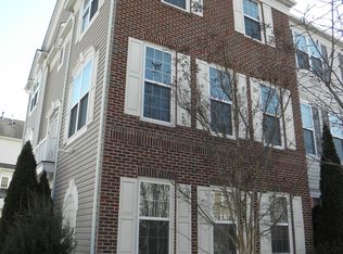 5016 Cool Fountain Ln, Centreville, VA 20120