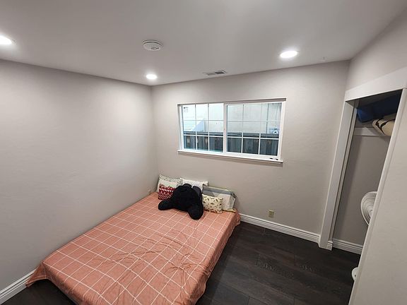 5th image of 1539 Endicott Dr