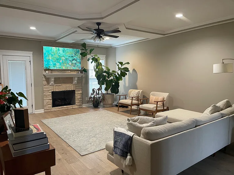 Living Room (will be unfurnished)
