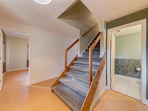 5th image of 230 Krider Rd