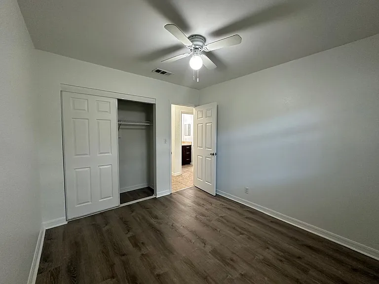 2640 NE 8th Ave — Photo 19