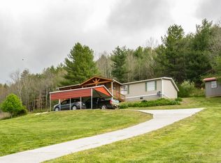 115 Breezeway Ln, Fries, VA 24330