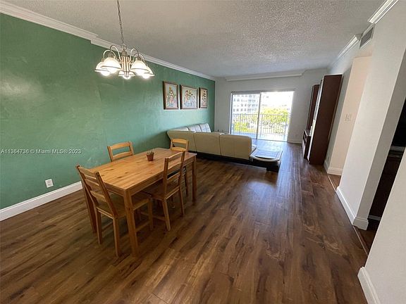 4th image of 4200 Hillcrest Dr APT 512