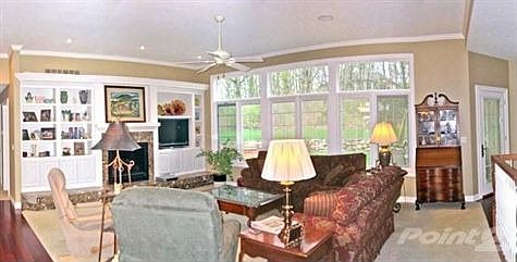 Spacious Great Room