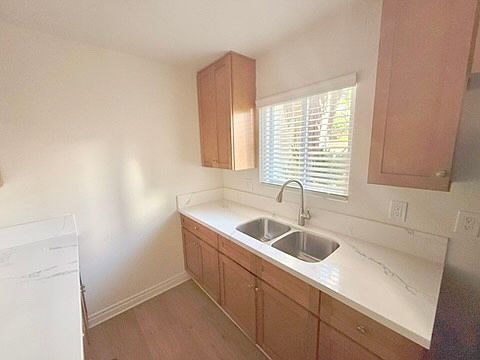 3rd image of 309 15th St APT 2