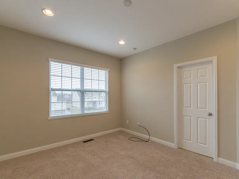 Scioto Chase Blvd — Photo 23