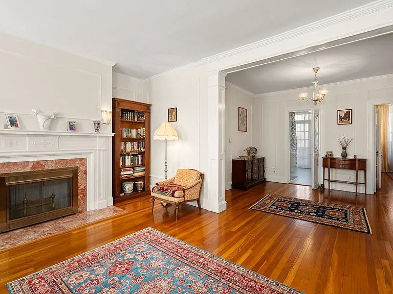 325 Tappan St #6 — Photo 1