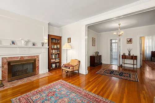 325 Tappan St #6 Photo 1