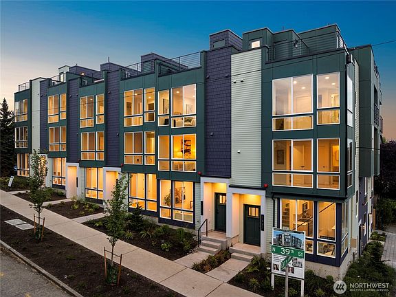 3rd image of 3852 Carr Place N