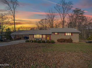 129 Cumberland View Dr, Oak Ridge, TN 37830
