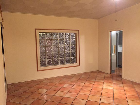 3rd image of 4628 W Bay Villa Ave