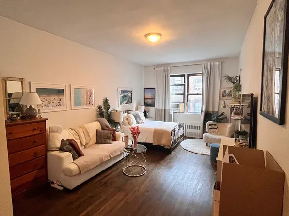 420 East 82nd Street image 1 of 6