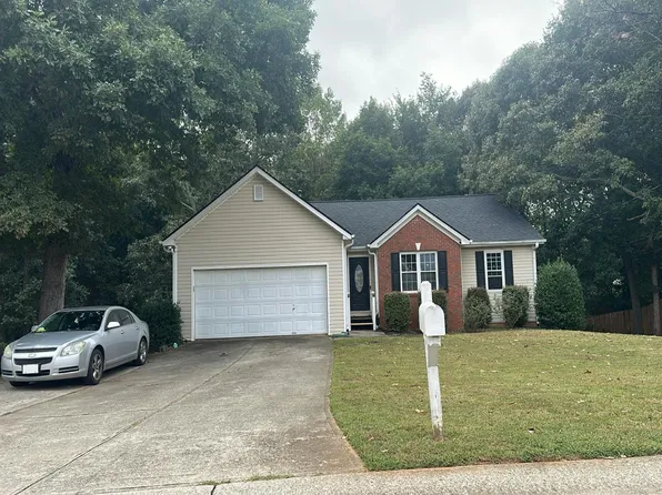 4604 Fox Forrest Dr, Flowery Branch, GA 30542