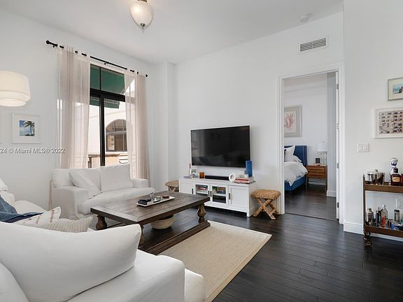 3rd image of 1805 Ponce De Leon Blvd APT 812