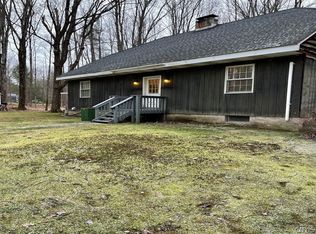 398 Johnson Rd, Bernhards Bay, NY 13028