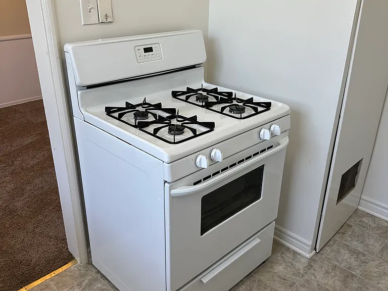 1225 Harvard St #8 — Photo 11