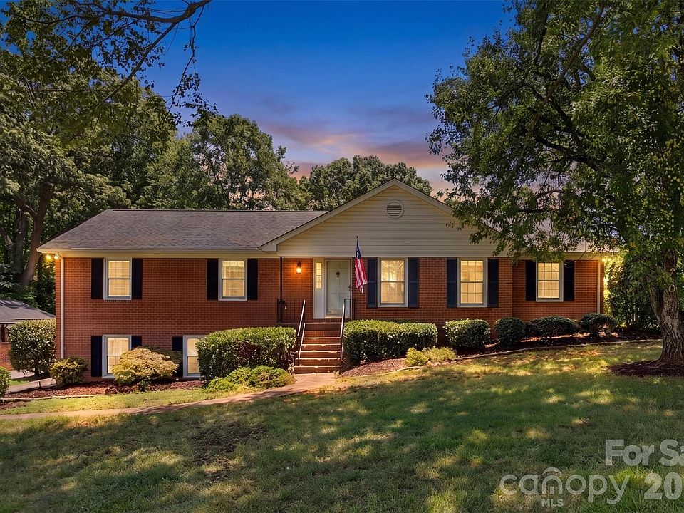 1st image of 3101 Canterberry Dr