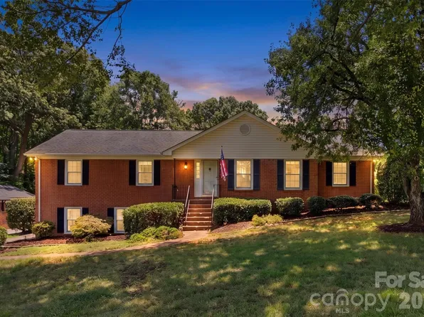 3101 Canterberry Dr, Gastonia, NC 28056