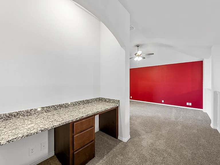 7404 Hawthorne Way — Photo 41