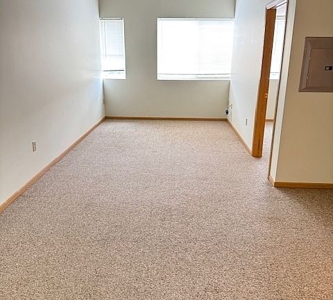 3rd image of 279 Riverfront Plz #208