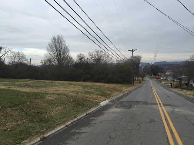 2nd image of 734 Highland Ave
