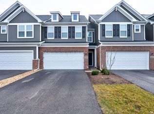 469 Watercress Dr, Aurora, IL 60504