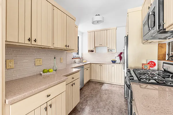 Sold by Douglas Elliman | media 4