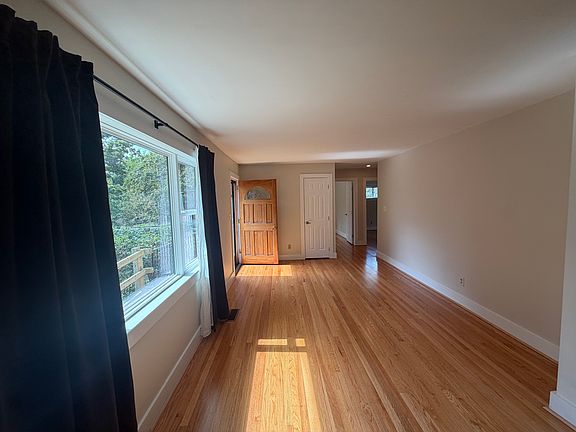 5th image of 1203 Cranbrook Dr