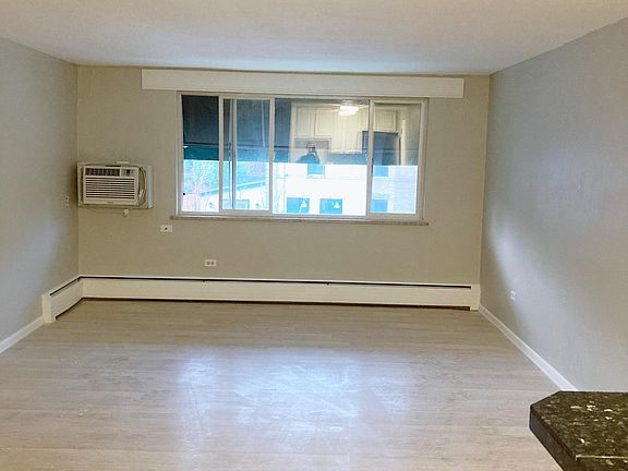 2nd image of 830 E 11th Ave APT 306