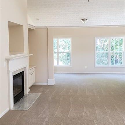 3rd image of 1686 Dunton Green Way