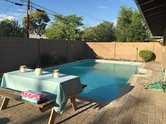 5th image of 1026 E Bluebell Ln