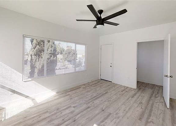 2nd image of 4606 S Normandie Ave #4606