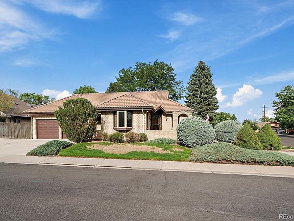 2nd image of 2618 Beech Circle