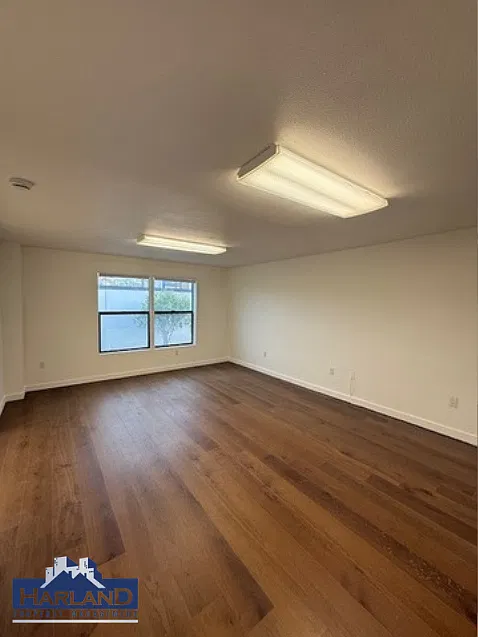 (North Park Building) 3043-3049 University Ave. / 3880-3884 Grim Ave. - 3047-206 — Photo 2