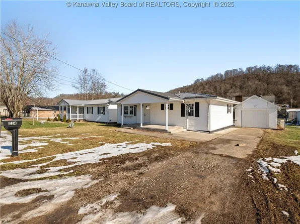 234 Washington St, Poca, WV 25159