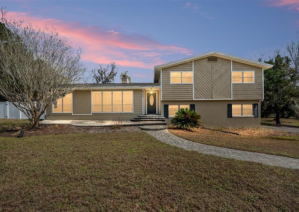 1st image of 8205 SW 44th Ter