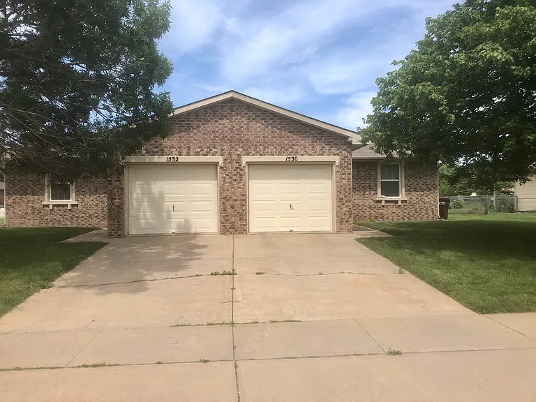 1532 N Maybelle Pl — Photo 1