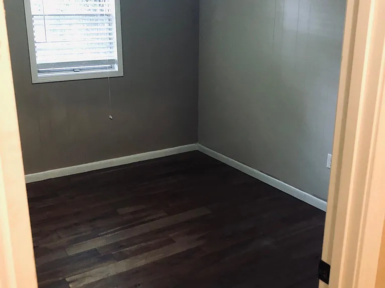 707 S Haugh Ave — Photo 10