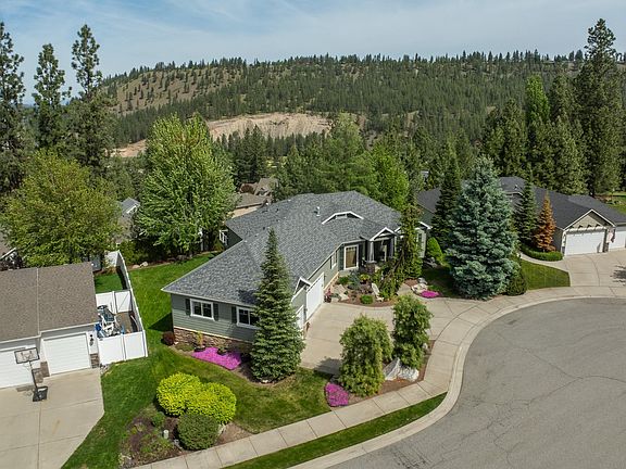 3rd image of 510 W Willapa Ct