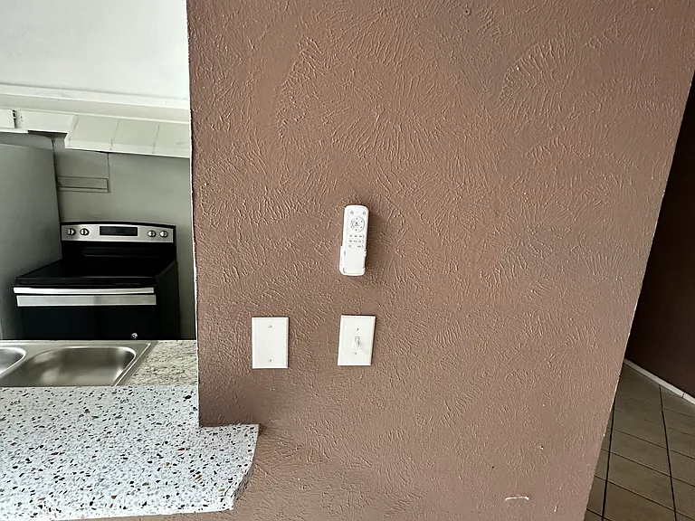 602 Bellaire Dr #B — Photo 7