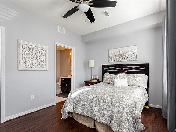 3rd image of 3925 Liesfeld Pl