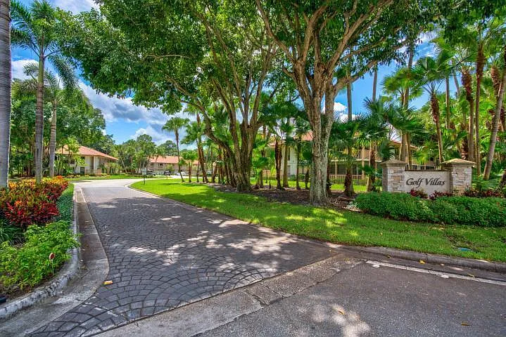 2 bed, 2.0 bath, 1366 sqft, $7,000 — Photo 2