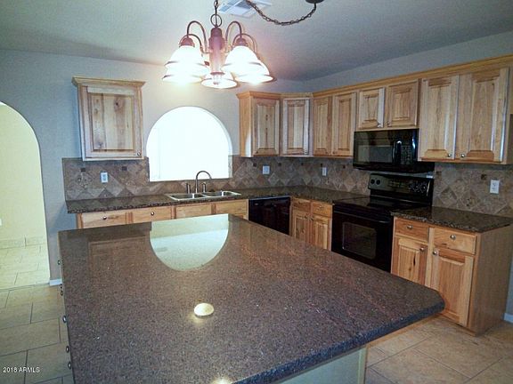 5th image of 2731 E Villa Maria Dr