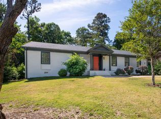4621 Woodridge Dr, Raleigh, NC 27612