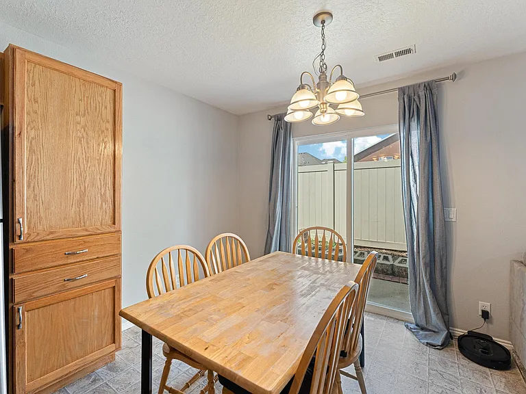 1264 W Bridlewood Loop — Photo 17