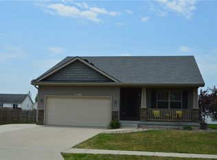 2405 White Oak Ln, Granger, IA 50109