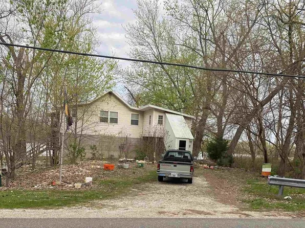 3703 Bonansinga Dr, Quincy, IL 62305